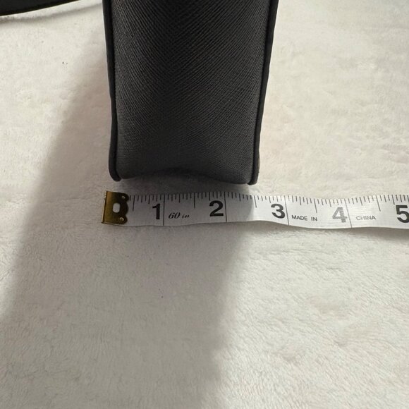 Floral Pattern Crossbody Bag With Gold Chain Strap & Black Accents - Picture 10 of 12